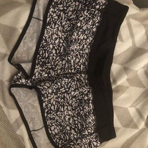 Black and white Lululemon Athletica shorts size 10